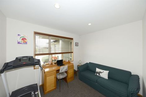 Photo of property in 19 Blue Gum Place, New Brighton, Christchurch, 8083