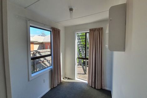 Photo of property in 106 Yaldhurst Road, Sockburn, Christchurch, 8042