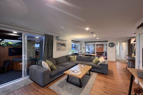 Photo of property in 14 Pounamu Place, Pegasus, 7612