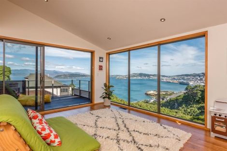 Photo of property in 141 Nicholson Road, Khandallah, Wellington, 6035