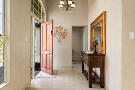 Photo of property in 31 Cairns Crescent, Rototuna, Hamilton, 3210