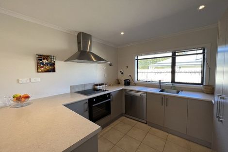 Photo of property in 3 Iwanui Close, Waitara, 4320
