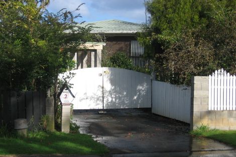 Photo of property in 2 Lendic Avenue, Henderson, Auckland, 0612