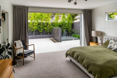 Photo of property in 15 Nikau Street, Eastbourne, Lower Hutt, 5013