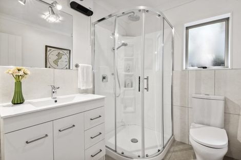 Photo of property in 232 Schnapper Rock Road, Schnapper Rock, Auckland, 0632