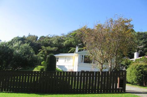 Photo of property in 24 Mahoe Street, Tawa, Wellington, 5028