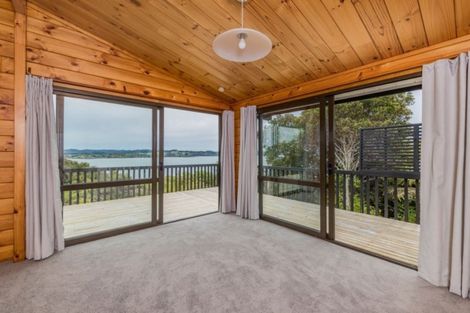 Photo of property in 88 Doves Bay Road, Kerikeri, 0294