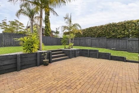 Photo of property in 63 Marina View Drive, West Harbour, Auckland, 0618