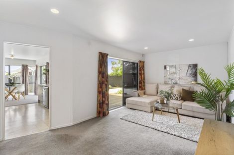 Photo of property in 22 Davington Way, Burswood, Auckland, 2013