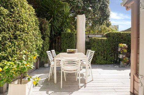 Photo of property in 24b Roy Street, Newtown, Wellington, 6021