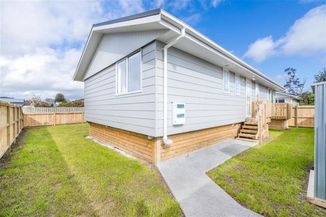 Photo of property in 13a Springs Road, Parakai, 0830