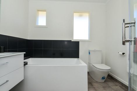 Photo of property in 12 Carrington Avenue, Hillcrest, Hamilton, 3216