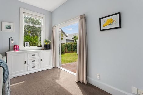 Photo of property in 1/1004 Colombo Street, St Albans, Christchurch, 8014