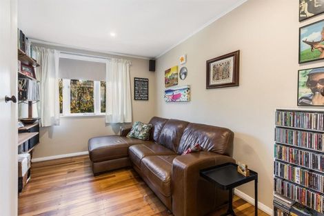 Photo of property in 2 Moult Street, Titahi Bay, Porirua, 5022