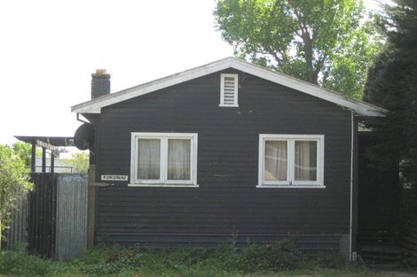 Photo of property in 8 Kiwi Avenue, Waikuku Beach, 7473