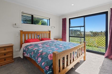 Photo of property in 30 Mountain View Drive, Manakau, Otaki, 5583