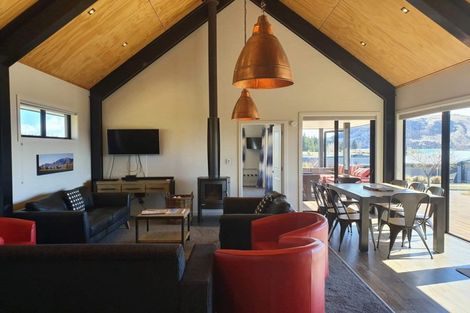 Photo of property in 1 Pollock Place, Lake Tekapo, 7999