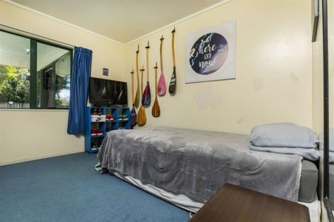 Photo of property in 704a Te Atatu Road, Te Atatu Peninsula, Auckland, 0610