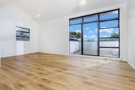 Photo of property in 420/18 Sunnyhaven Avenue, Beach Haven, Auckland, 0626