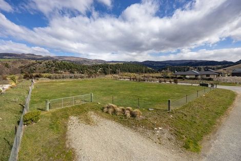 Photo of property in 13 Jackson Rise, Luggate, Wanaka, 9383