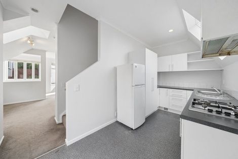 Photo of property in 55b Bolton Street, Kelburn, Wellington, 6012