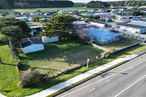 Photo of property in 49 Seabury Avenue, Foxton Beach, Foxton, 4815