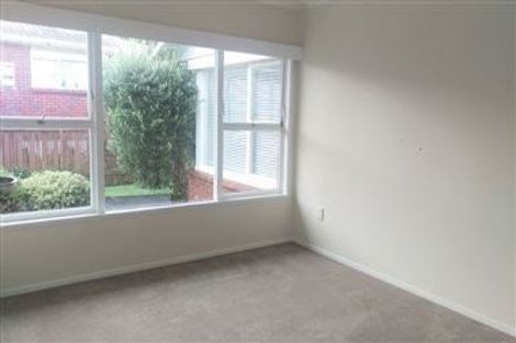 Photo of property in 1/2 Gordon Avenue, Milford, Auckland, 0620