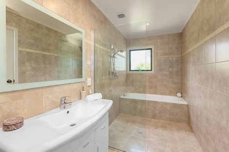 Photo of property in 64 Oropi Gorge Road, Pyes Pa, Tauranga, 3173