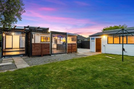 Photo of property in 69 Coopers Road, Dallington, Christchurch, 8061