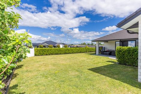 Photo of property in 2 Oak Ridge Drive, Te Awamutu, 3800