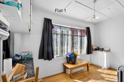 Photo of property in 80 Shakespeare Road, Bluff Hill, Napier, 4110