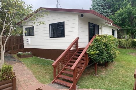 Photo of property in 29 Cron Avenue, Te Atatu South, Auckland, 0610