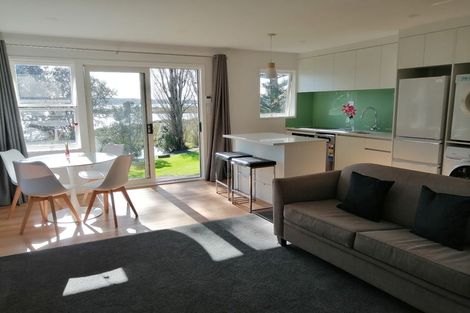 Photo of property in 5 Chapman Road, Te Atatu Peninsula, Auckland, 0610