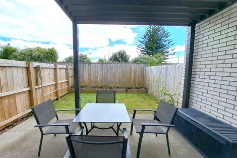Photo of property in 10d Titoki Street, Te Atatu Peninsula, Auckland, 0610