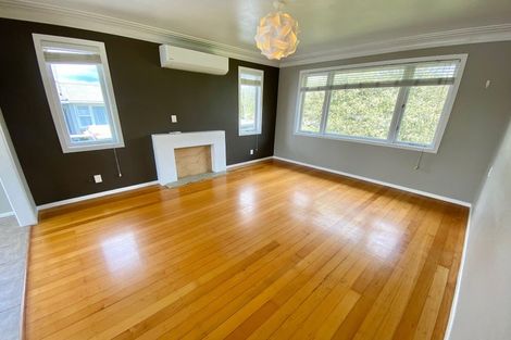 Photo of property in 13 Graham Avenue, Te Atatu Peninsula, Auckland, 0610