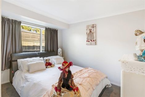 Photo of property in 5 Amoka Crescent, Parklands, Christchurch, 8083