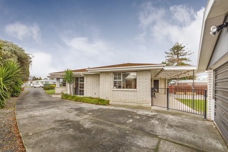 Photo of property in 16 Austin Place, Awapuni, Palmerston North, 4412