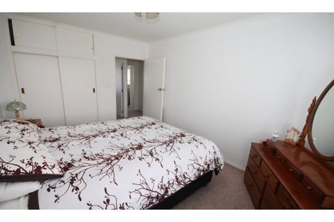 Photo of property in 2/41 Wood Street, Papakura, 2110