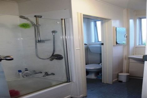 Photo of property in 212 Kaikorai Valley Road, Bradford, Dunedin, 9011