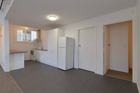 Photo of property in 70 Fairlie Terrace, Kelburn, Wellington, 6021