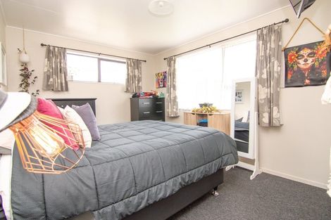 Photo of property in 6 Robinson Crescent, Westbrook, Palmerston North, 4412