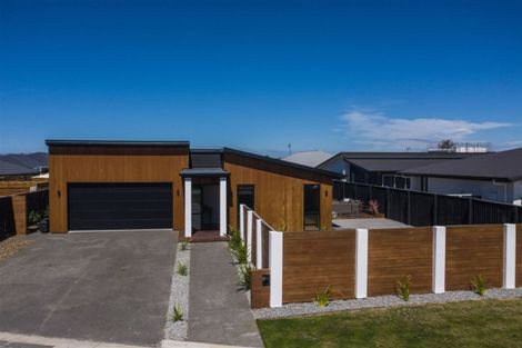 Photo of property in 28 Wakeman Way, Kaiapoi, 7630