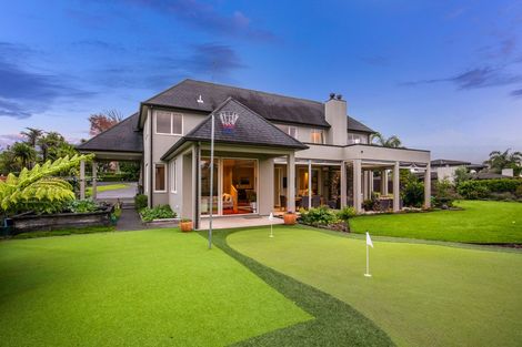 Photo of property in 12 Thomas Hunter Lane, Greenhithe, Auckland, 0632