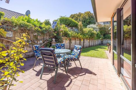 Photo of property in 5 Palm Grove Drive, Western Heights, Hamilton, 3200