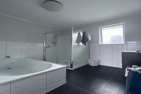 Photo of property in 18 Juniper Road, Sunnynook, Auckland, 0620