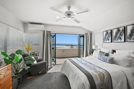 Photo of property in 46 Whiteley Street, Moturoa, New Plymouth, 4310