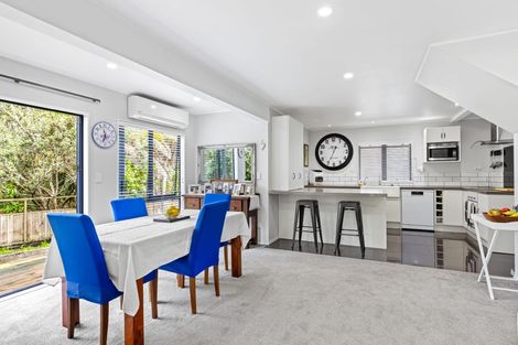 Photo of property in 28 Donald Street, Stanmore Bay, Whangaparaoa, 0932