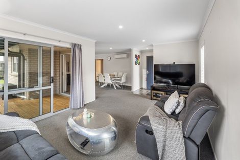 Photo of property in 269 Lakes Boulevard, Pyes Pa, Tauranga, 3112