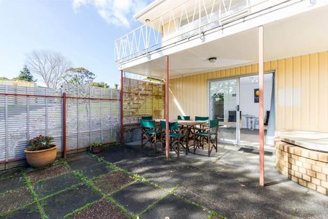 Photo of property in 36 Cron Avenue, Te Atatu South, Auckland, 0610