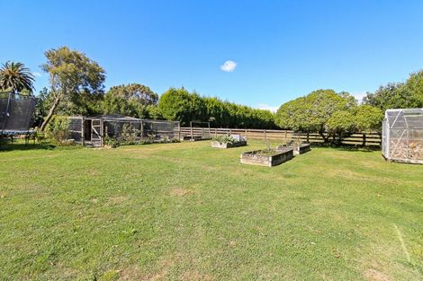 Photo of property in 234 Kawiu Road, Levin, 5510